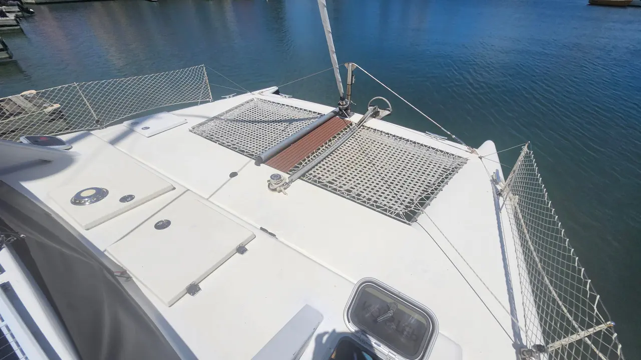 The foredeck and trampoline nets between the hulls